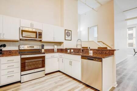 Cozysuites - 2Br With Direct Skybridge Access #1 Indianapolis Exteriör bild